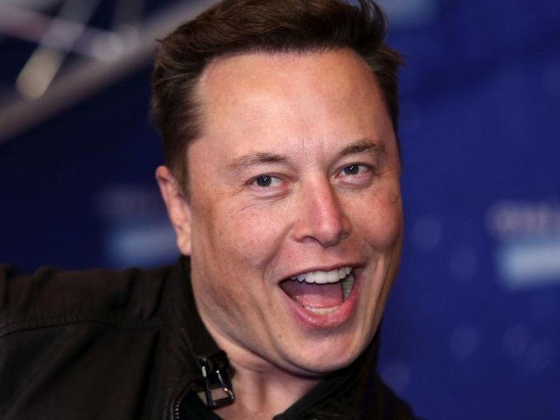    Чат-бот Илона Маска начнёт показывать рекламу в своих ответах