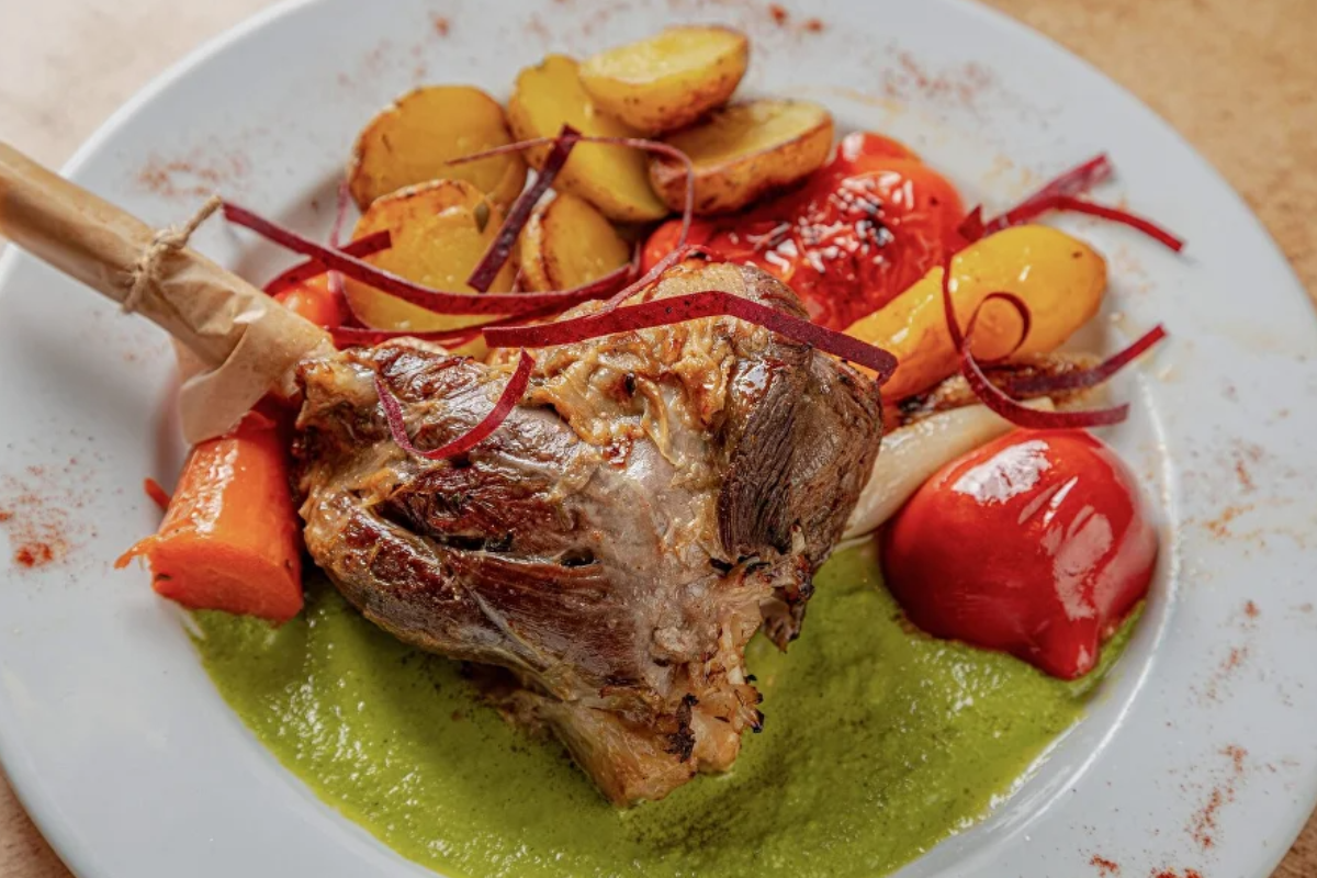 Блюда в ресторане «Аивани»