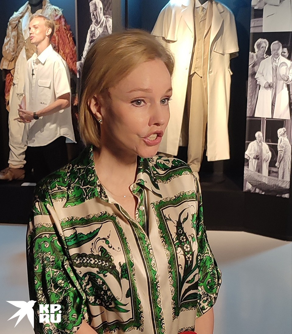    Марина Зудина на выставке в «Зарядье» - «Олег Табаков. Судьба увлеченного человека» Анастасия ПЛЕШАКОВА