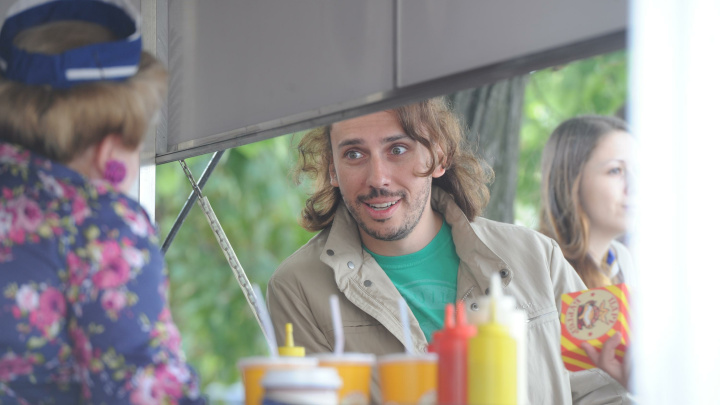    По предварительным данным, артист крутил педали, когда произошло столкновение со стареньким Volkswagen под управлением пожилой латвийской пенсионерки. Фото: Komsomolskaya Pravda/Global Look Press/Globallookpress