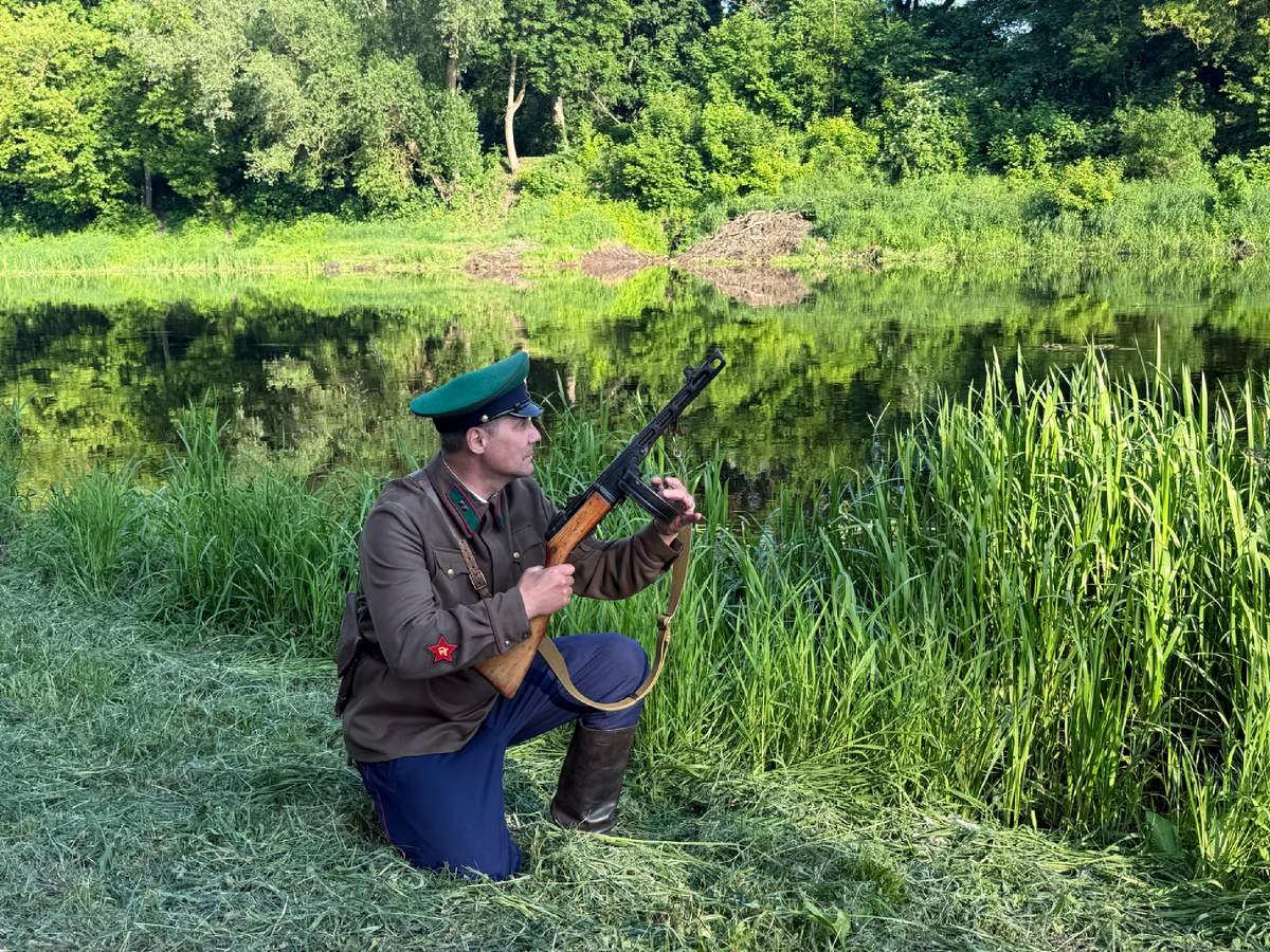 Посетителям Бресткой крепости предлагают примерить форму и почувствовать себя на месте солдат, оборонявших крепость