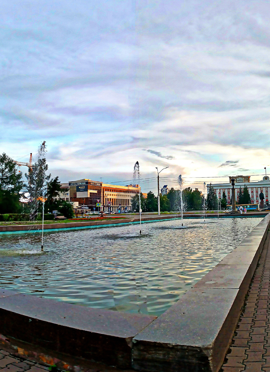 Где-то на просторах моего города. Фотография автора, июль 2025 года. 