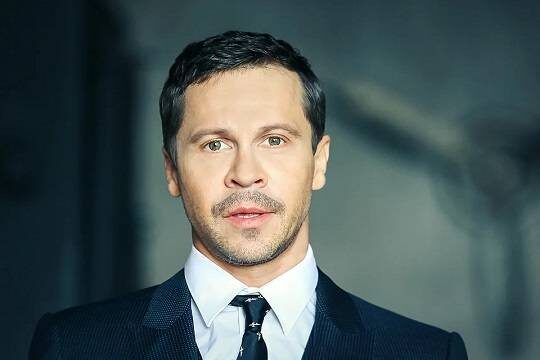    Актёр Павел Деревянко женился