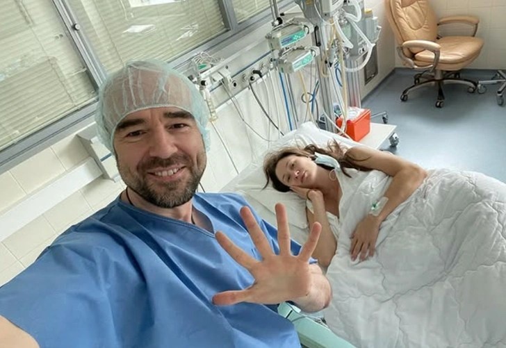    У Романа и Елены шестеро общих детей