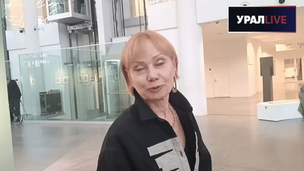 Замдиректора ушла от вопроса о гражданстве. Видео: ТГ-канал "УралLife"