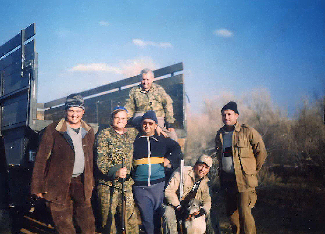 Алексей, я, Вадим, Сергей, Никитич-«Директор» и пёс Амур.