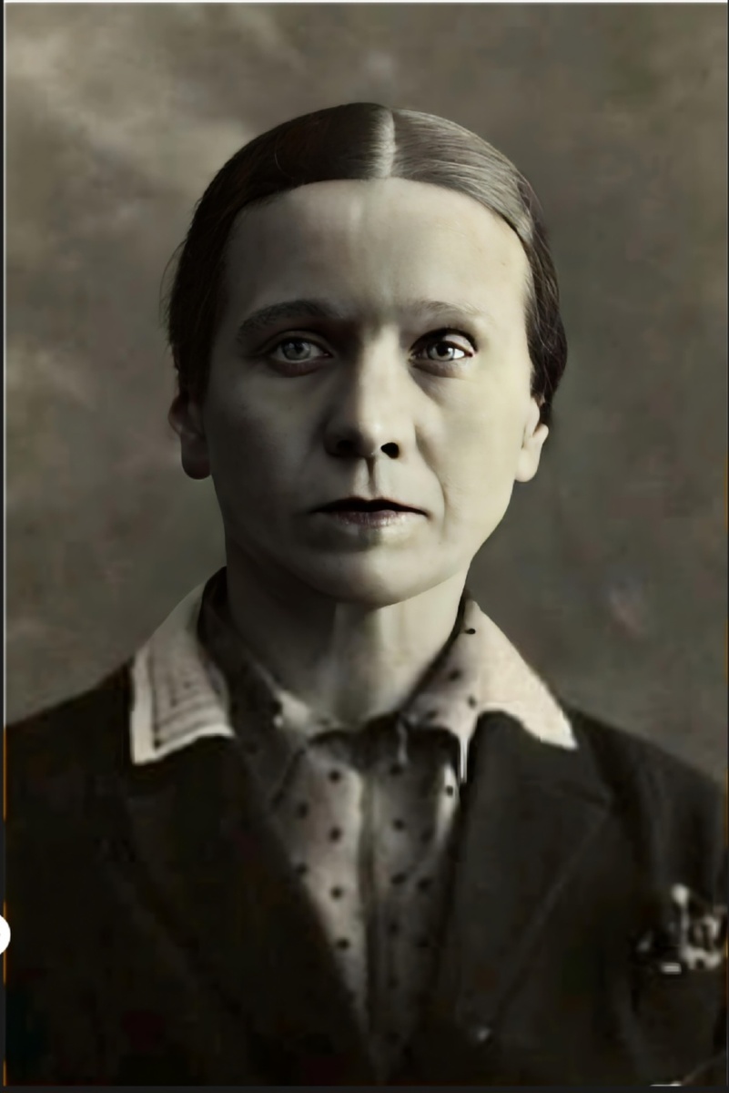 Гронская Мария Карповна. Источник: портал "Память народа" www.pamyat-naroda.ru Альбом участника войны М. К. Гронской