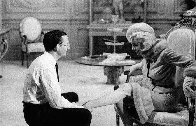 Уолли Кокс и Мэрилин Монро на съемках фильма «Что-то должно случиться». 31.05.1962.