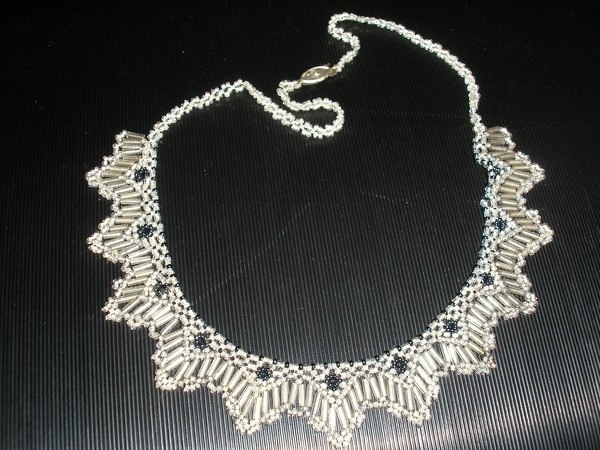 Колье из бисера. Фото автора.