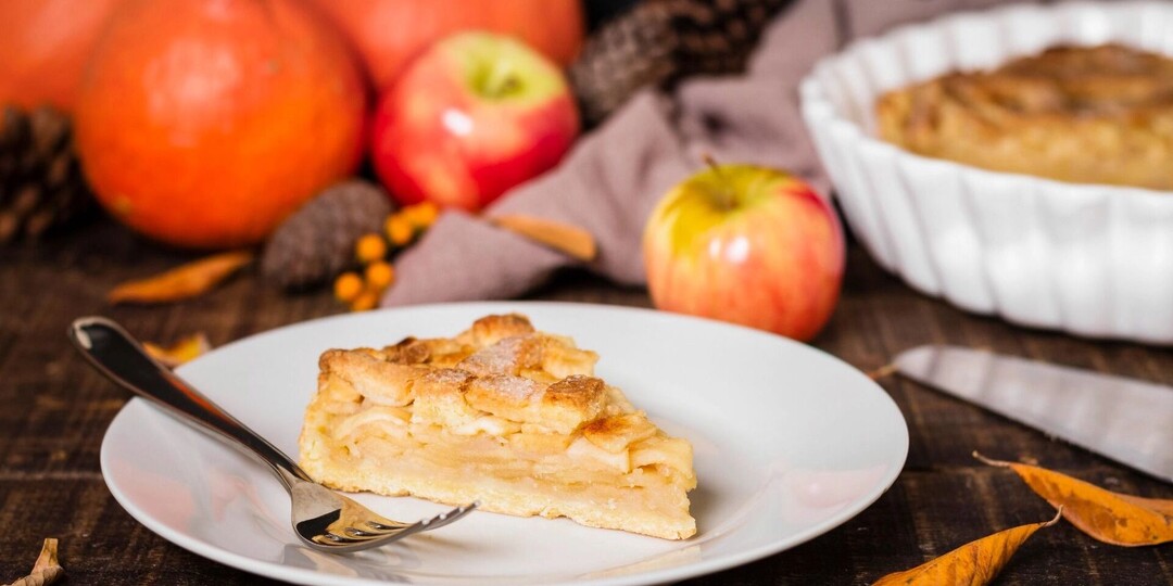 Эта шарлотка сводит с ума всех, кто хотя бы раз её попробовал