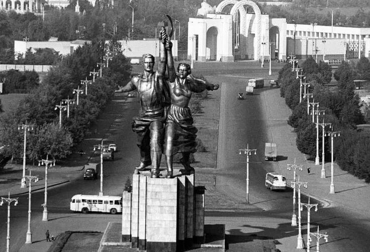 "Рабочий и колхозница": символ советской эпохи и шедевр монументального искусства