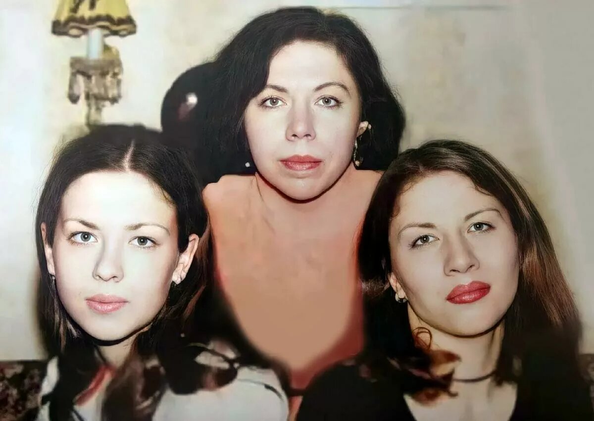 Елена Папанова с дочками