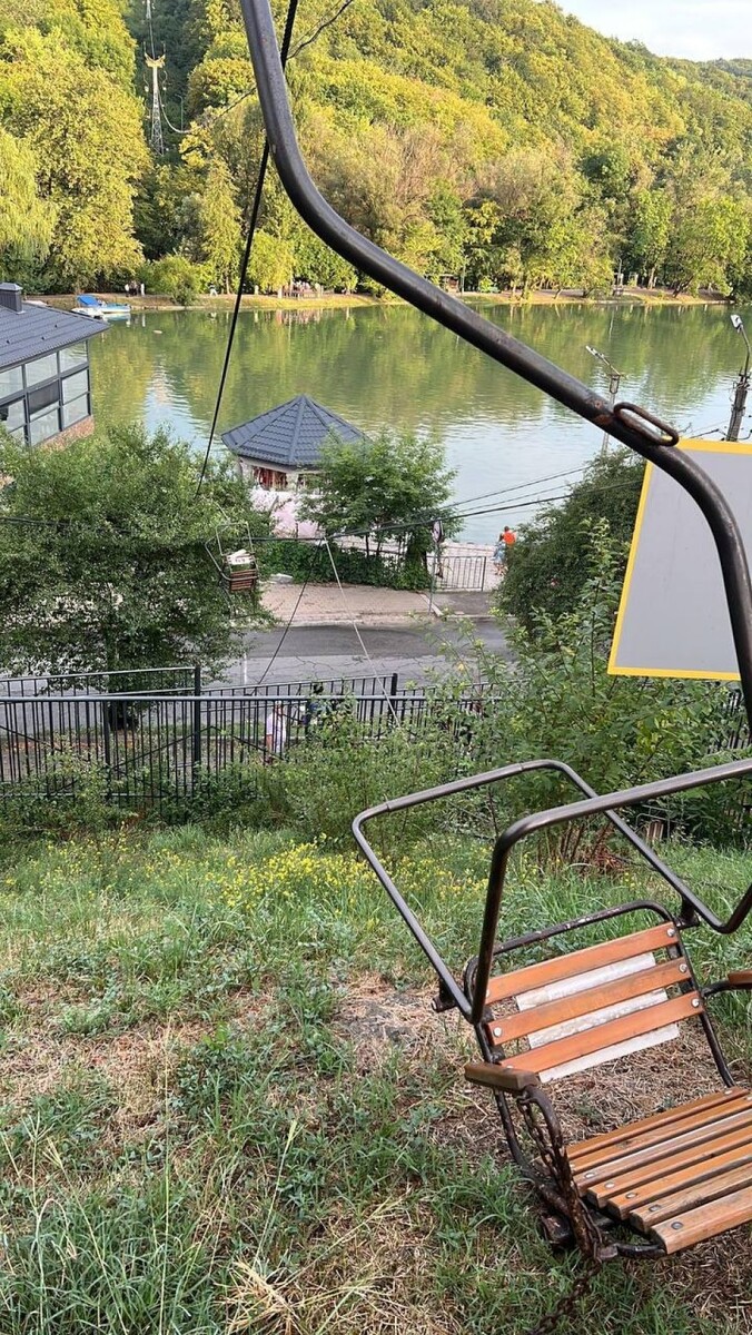    Канатная дорога в Нальчике после обрыва. Источник: t.me/prockbr