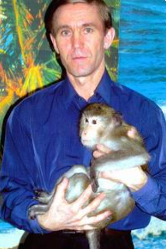 Юрий Михайлович Викторов.