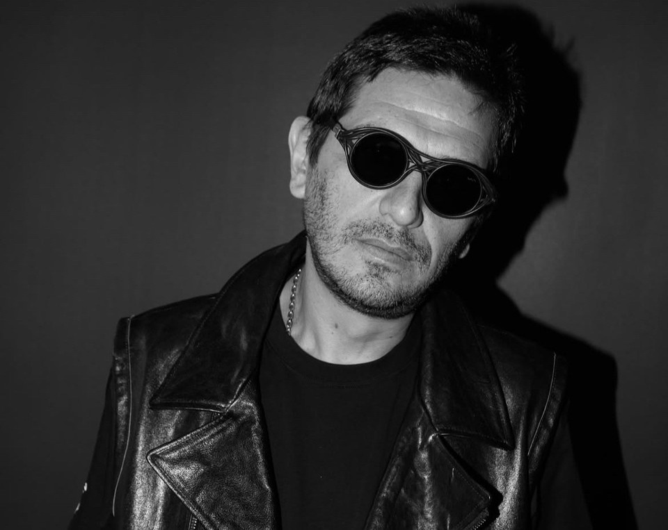    Пока 47-летний музыкант спал, у него украли деньги. Фото: Личная страничка героя публикации в соцсети.