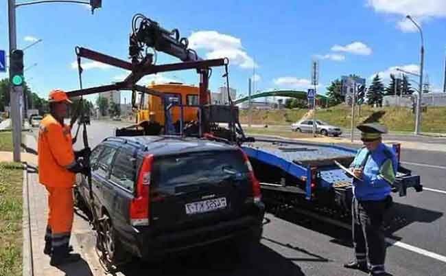 Эвакуацией неправильно припаркованного автомобиля после фото в милицейский чат-бот никого не удивишь. Но правоохранителям придется доказывать виновность конкретного лица