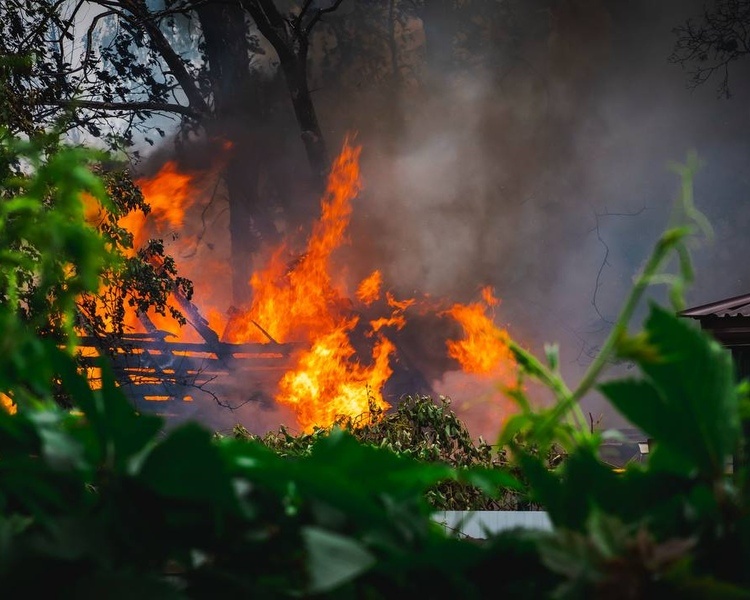     В Курской области за сутки ликвидировали три пожара