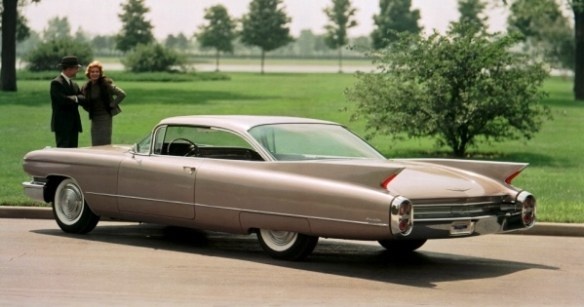 Представленный в 1949 году, Coupe de Ville вскоре стал одной из самых популярных моделей Cadillac и оставался в линейке до 1993 года.