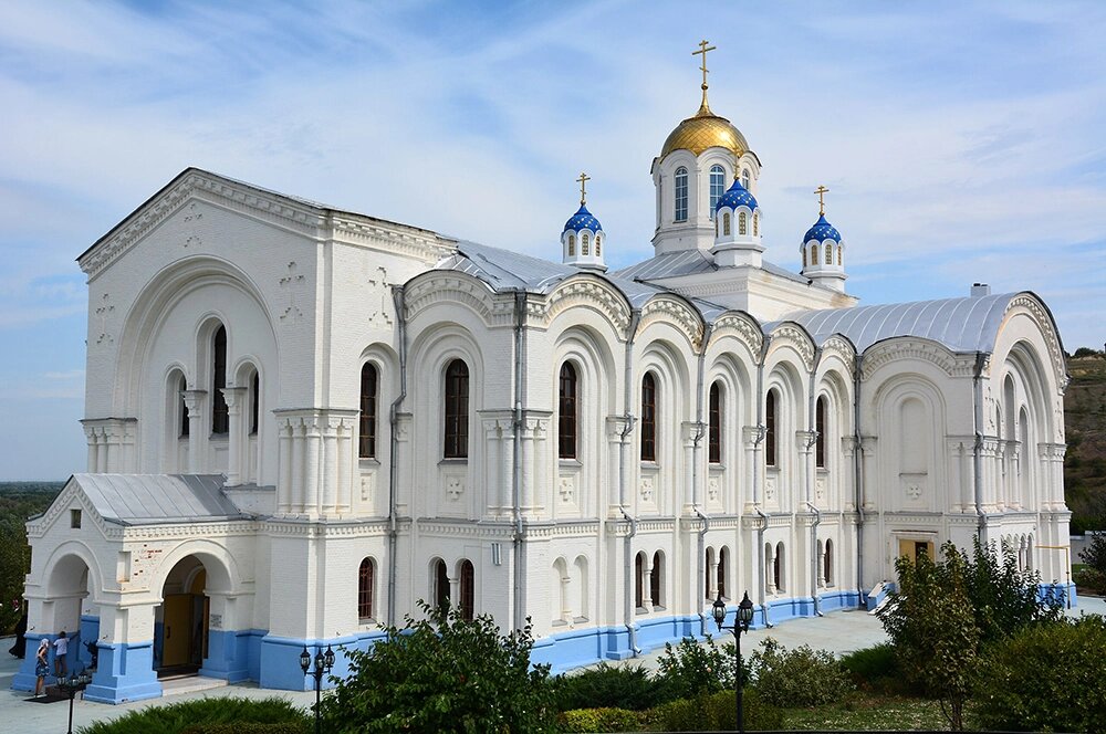    Казанский собор остаётся красивейшим в нижневолжских краях. Фото: Commons.wikimedia.org/ Poartis