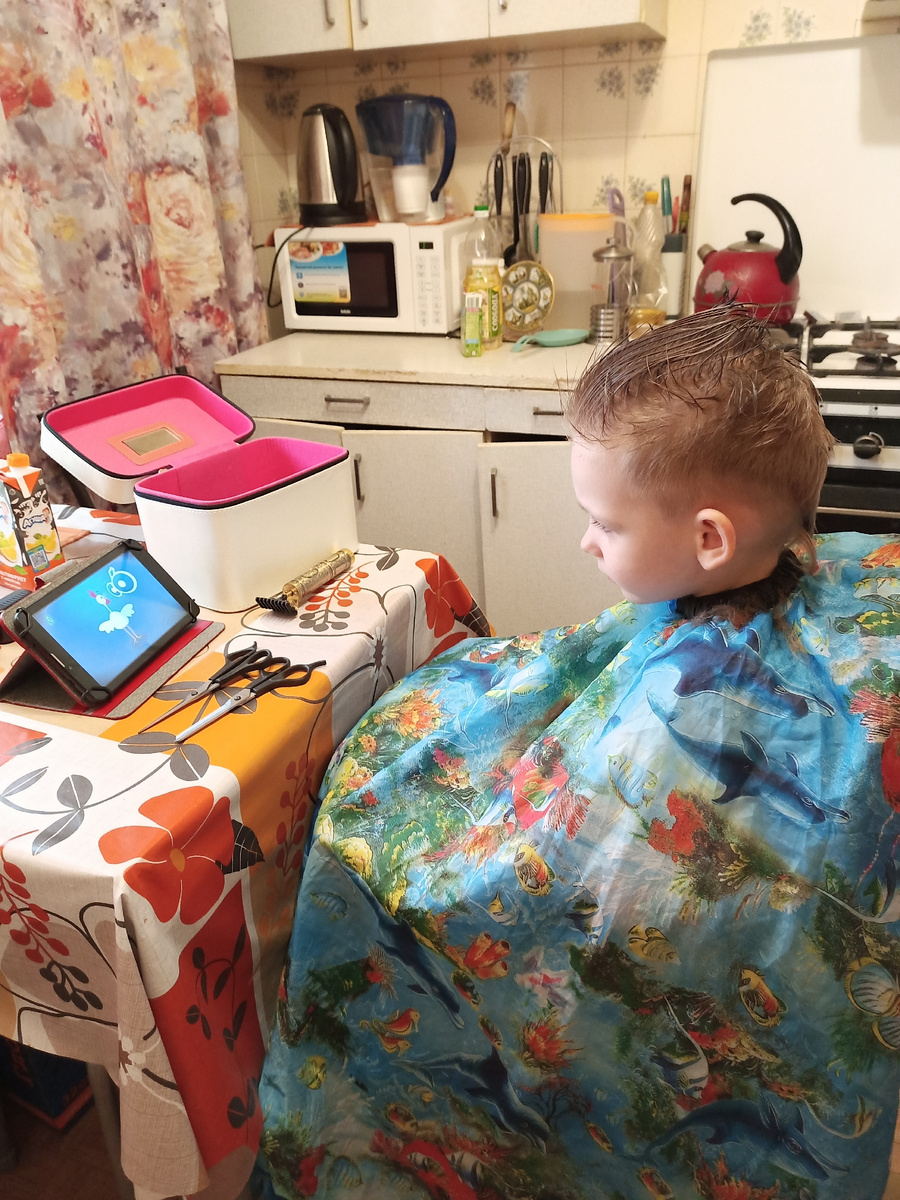 Стрижка только начата