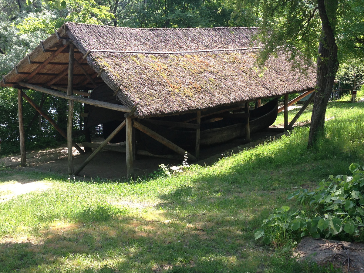 Астра, навес для лодок