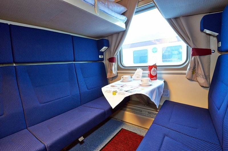 Фирменный вагон купе