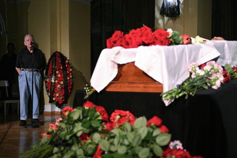    Прощание с народным артистом РФ Владимиром Сафроновым / Источник: © Кирилл Зыков/РИА Новости