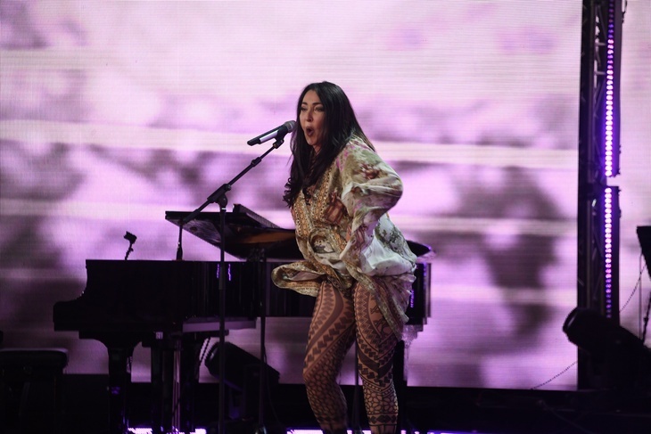 На сцене... Фото Яндекс.Картинки. 