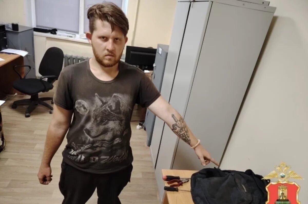    Житель Бологое уснул на лавочке и остался без вещей и велосипеда