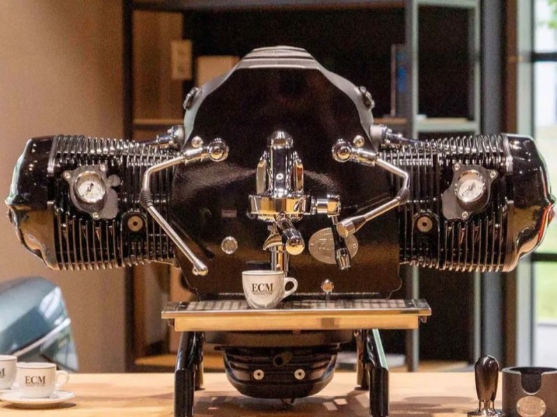    BMW сделала кофейный аппарат из мотоциклетного мотора [ФОТО]