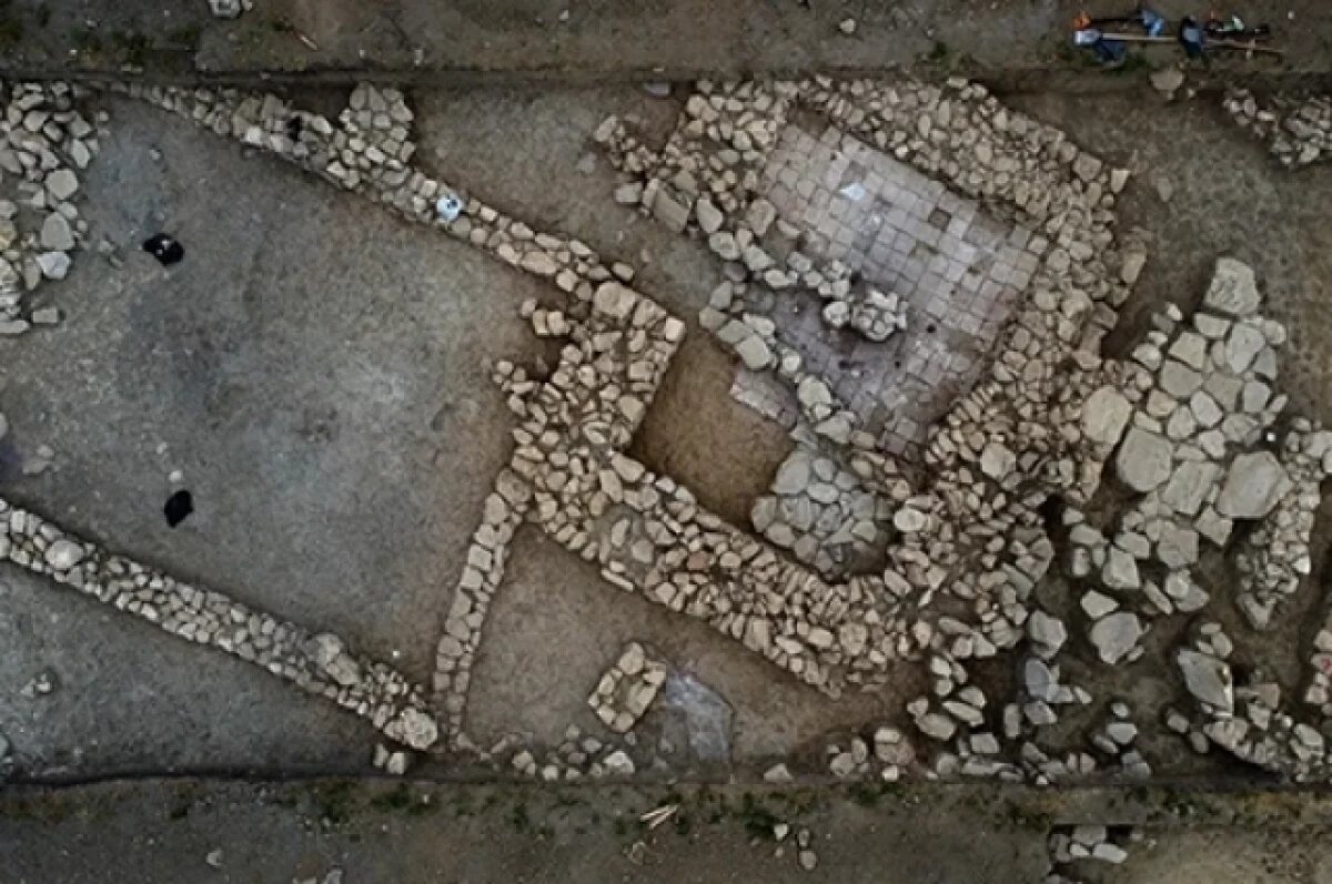    Археологи исследуют территорию площадью более 7500 кв. метров.