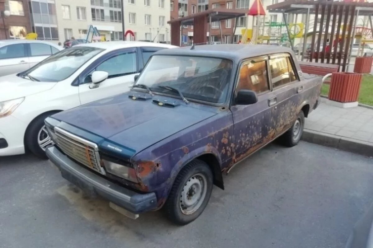    В Белгороде выявили более 100 брошенных авто