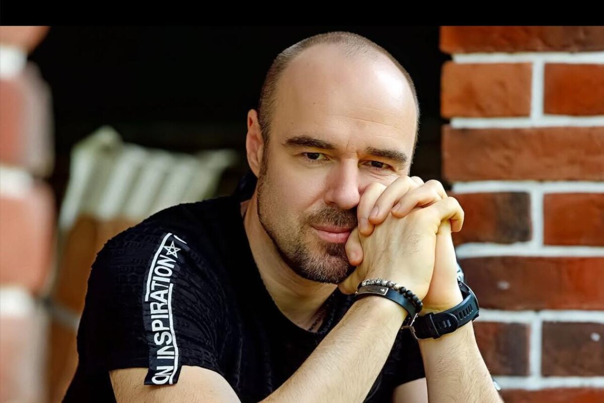    Любовник Дибровой Роман Товстик. соцсети