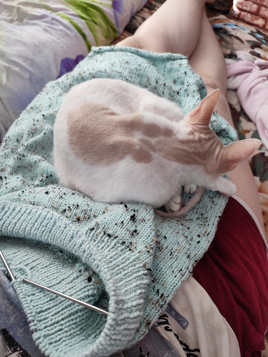 Мне мешают вязать