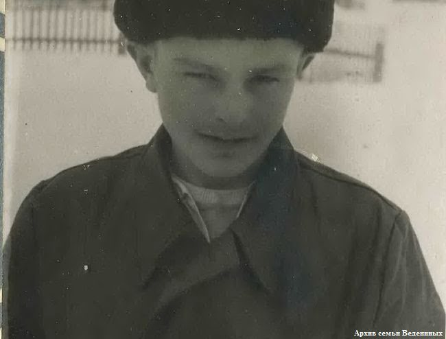 Вячеславу 15 лет