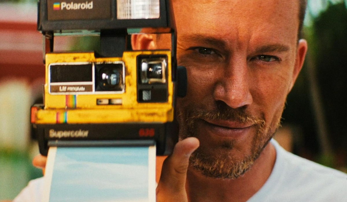 Триллер «Подай знак» / «Blink Twice» (2024)