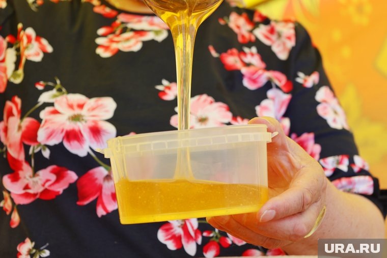  Кому друг, а кому — враг: врач-диетолог рассказал о пользе, вреде и применении меда  📷
