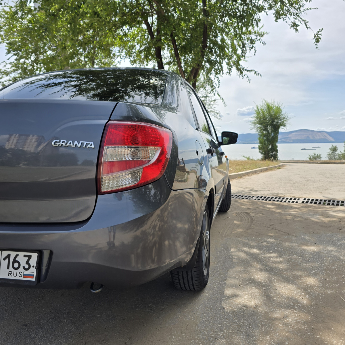 Автомобиль в цвете "Борнео" и комплектации "Norma SE".