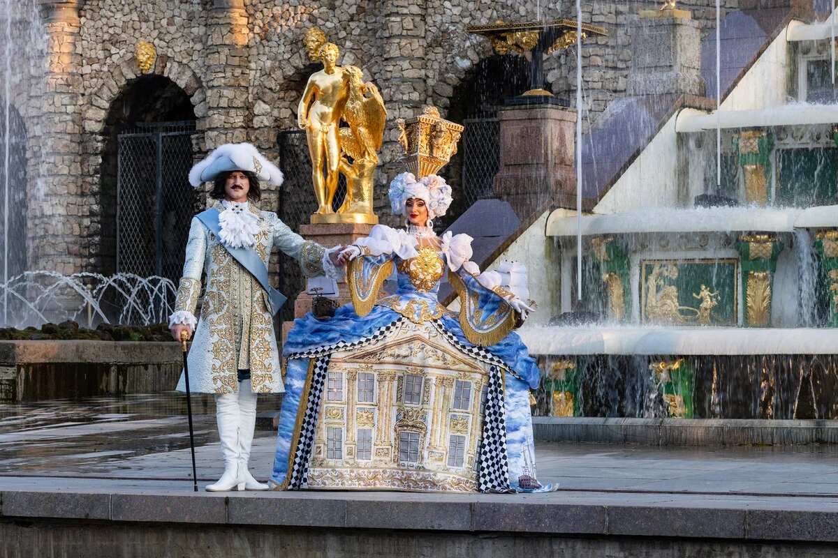 Эксклюзивная фотосессия на территории музея-заповедника «Петергоф» с участием артистов шоу Гии Эрадзе «Бурлеск». Фотограф: Елена Бледных. Санкт-Петербург 2025г.
