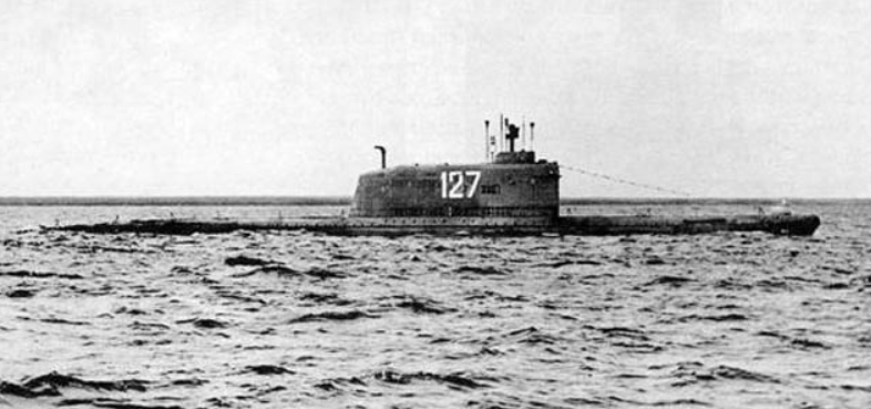 Дизель-электрическая подводная лодка К-96 в Белом море,  1959 год