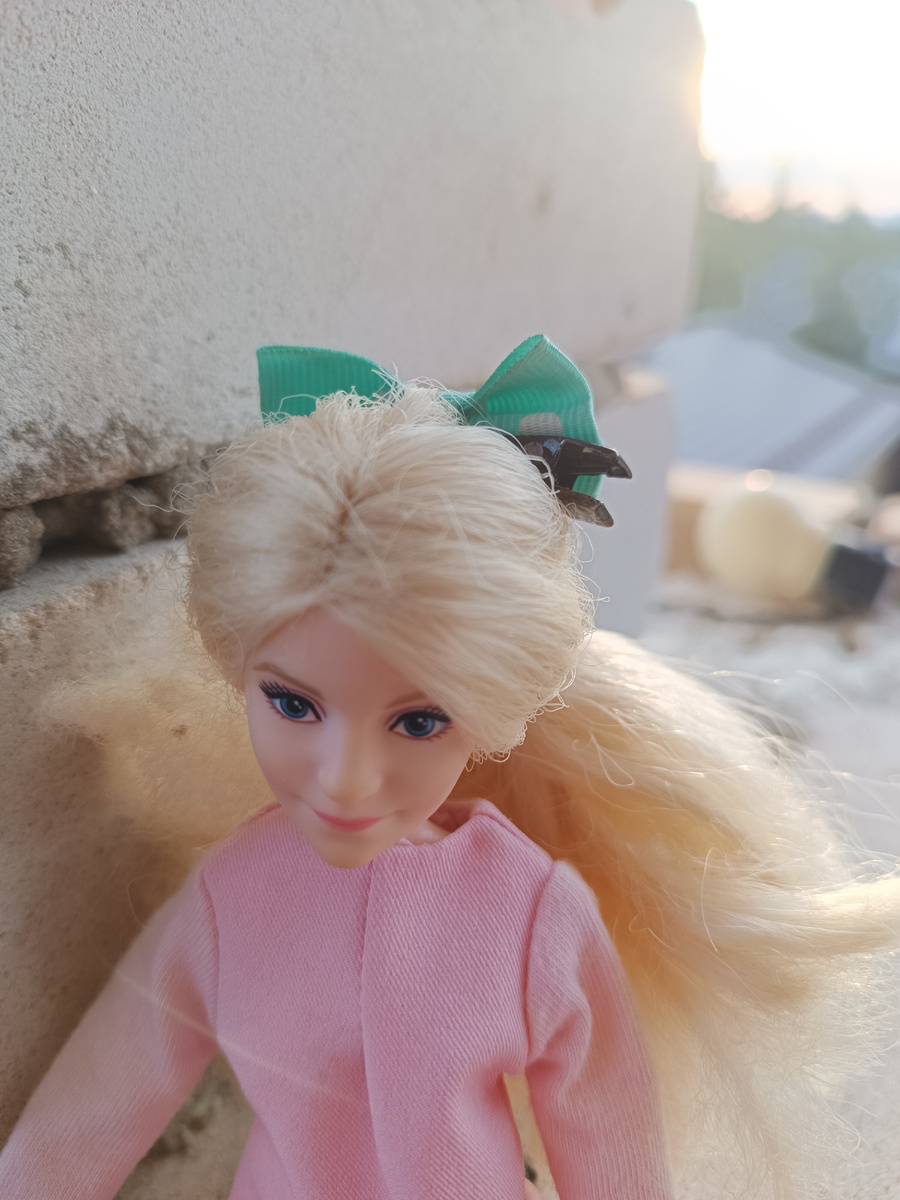 Полумна нацепила бантик 