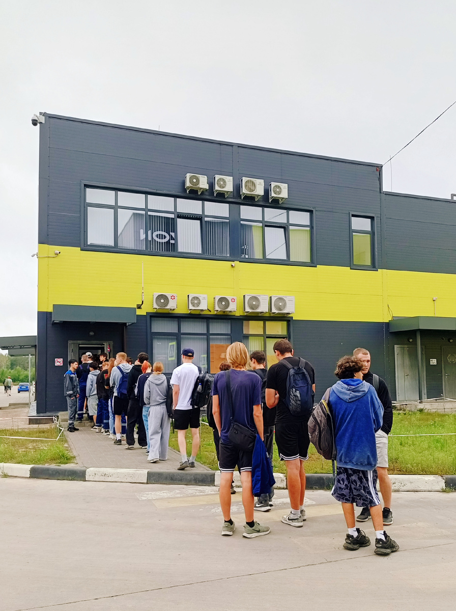 Они все хотят на склад