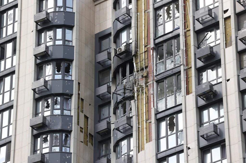    CREATOR: gd-jpeg v1.0 (using IJG JPEG v62), quality = 90 Светлана ГОРЯЧЕВА