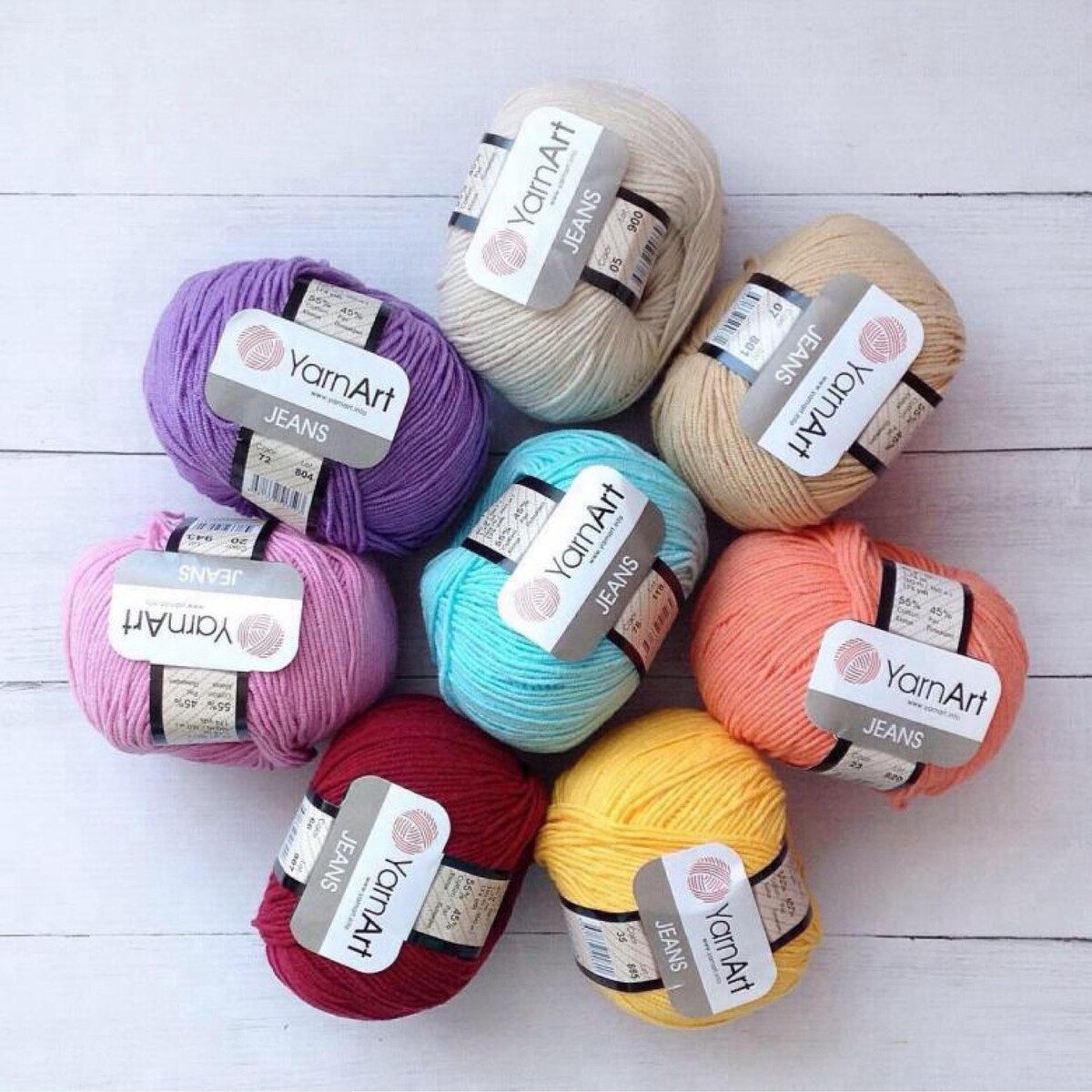 Фото взято с Ярмарки Мастеров: https://www.livemaster.ru/item/48126786-materialy-dlya-tvorchestva-pryazha-yarn-art-jeans