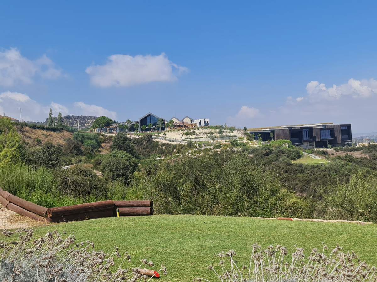 Элитный девелопмент "у подножия Олимпа"