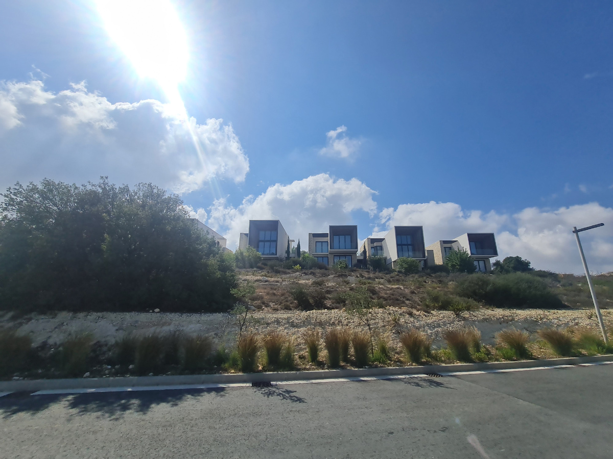 Соседей тут минимум. Почти 0.