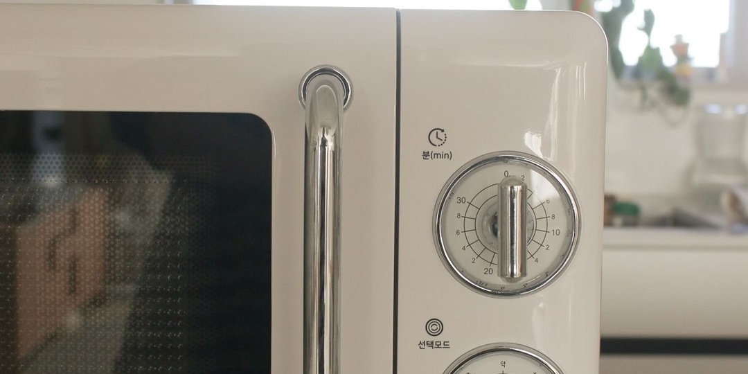 Чем опасна микроволновка?