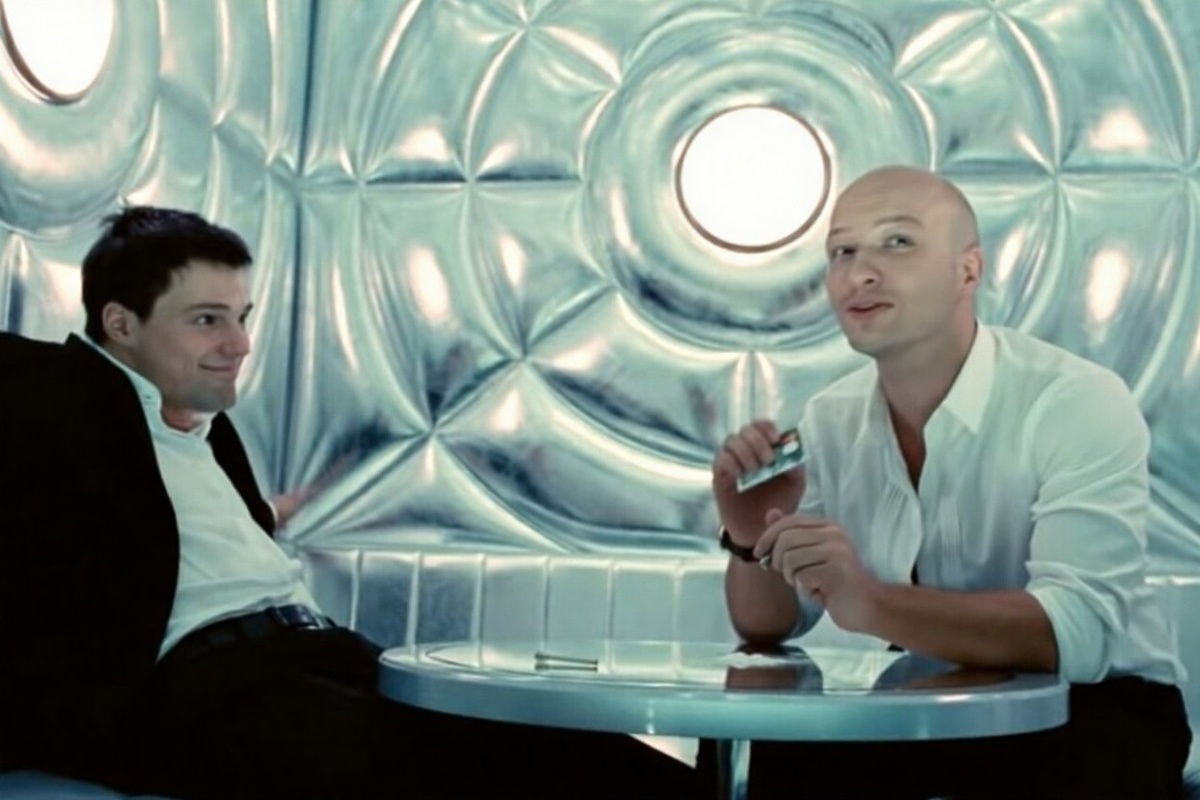 Никита Панфилов и Данила Козловский кадр из фильма «Духлесс»