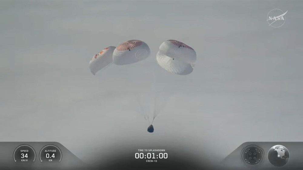 Мы знаем, что Crew Dragon всегда спускается на 4-х парашютах и они у него никогда не путаются