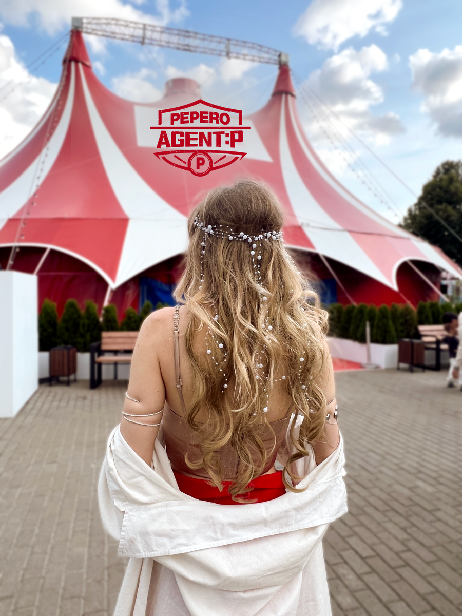 агент Пеперо на задании)